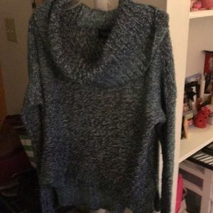 American Eagle turtleneck sweater